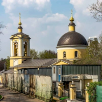 Церковь Троицы Живоначальной в Воробьёво - фото