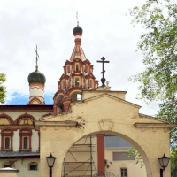 Церковь Трёх Святителей Великих на Кулишках - фото