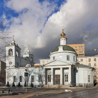 Церковь Успения Богородицы на Могильцах - фото